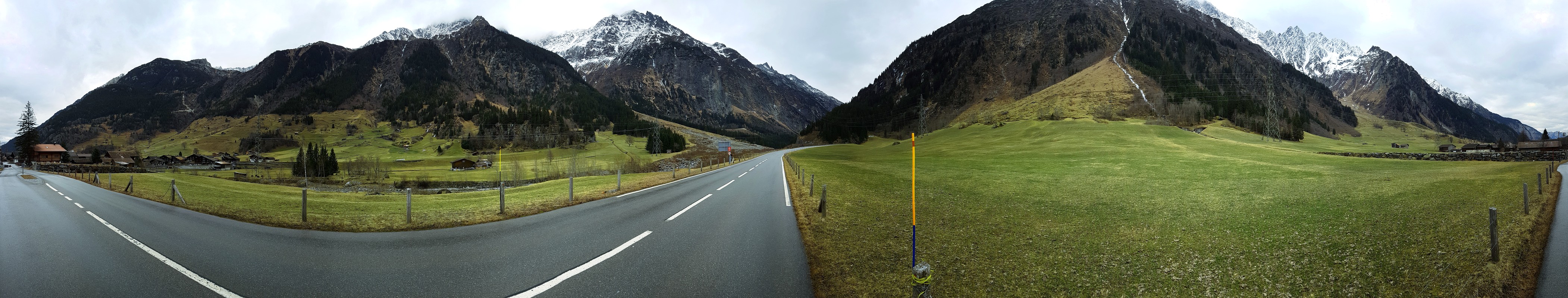Alpy, zielona grudniowa panorama
Guttannen, Szwajcaria 2016
Słowa kluczowe: panorama,zielony,góry