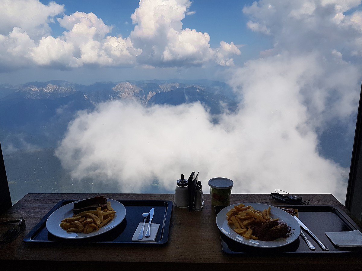 Zugspitze
Austria 2018
Słowa kluczowe: góry,niebieski