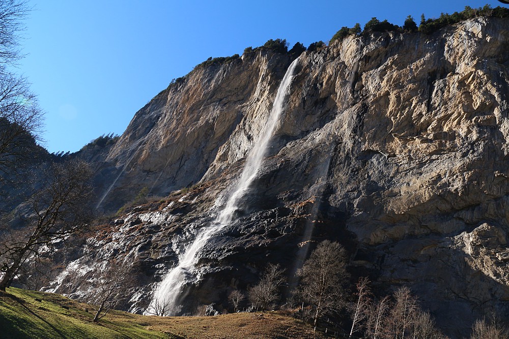 Wodospad Staubbachfall w Lauterbrunnen
Szwajcaria 2015
Słowa kluczowe: niebieski,woda,góry