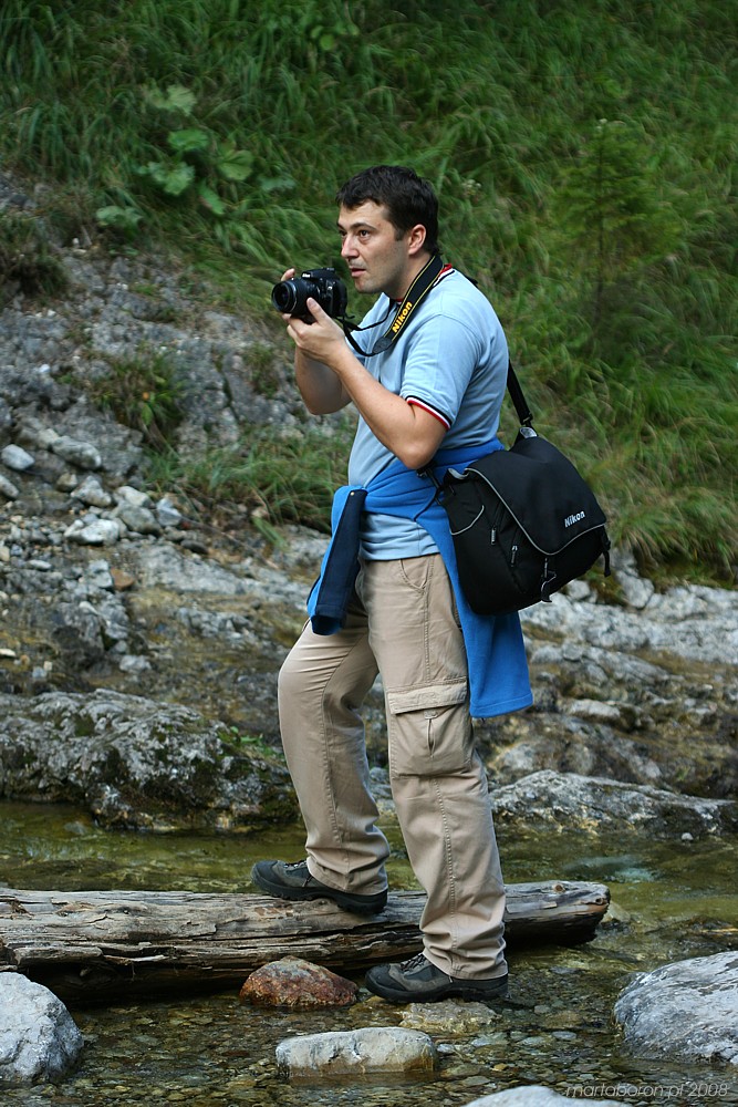 Nikon Walker
Dolina Strążyska, Tatry 2008
Słowa kluczowe: góry,woda,portret,mężczyzna